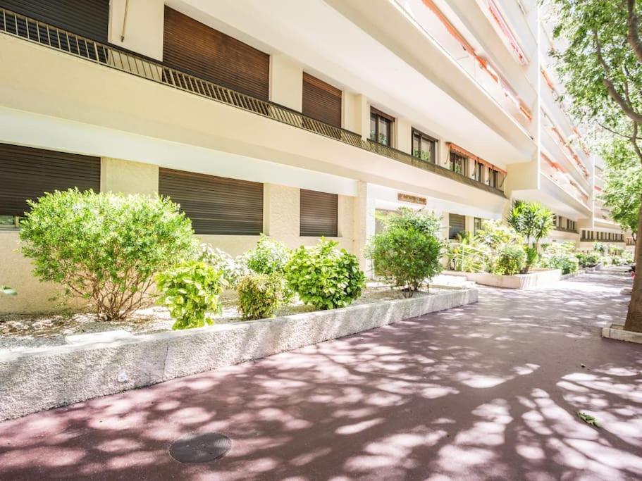 One Bdrm Flat A/c-congress/beaches By Olidesi *